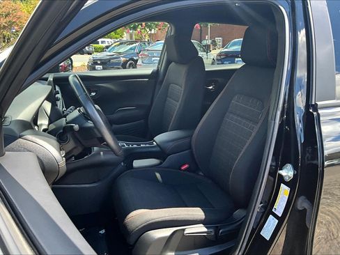 Used 2024 Honda HR-V Sport image 25