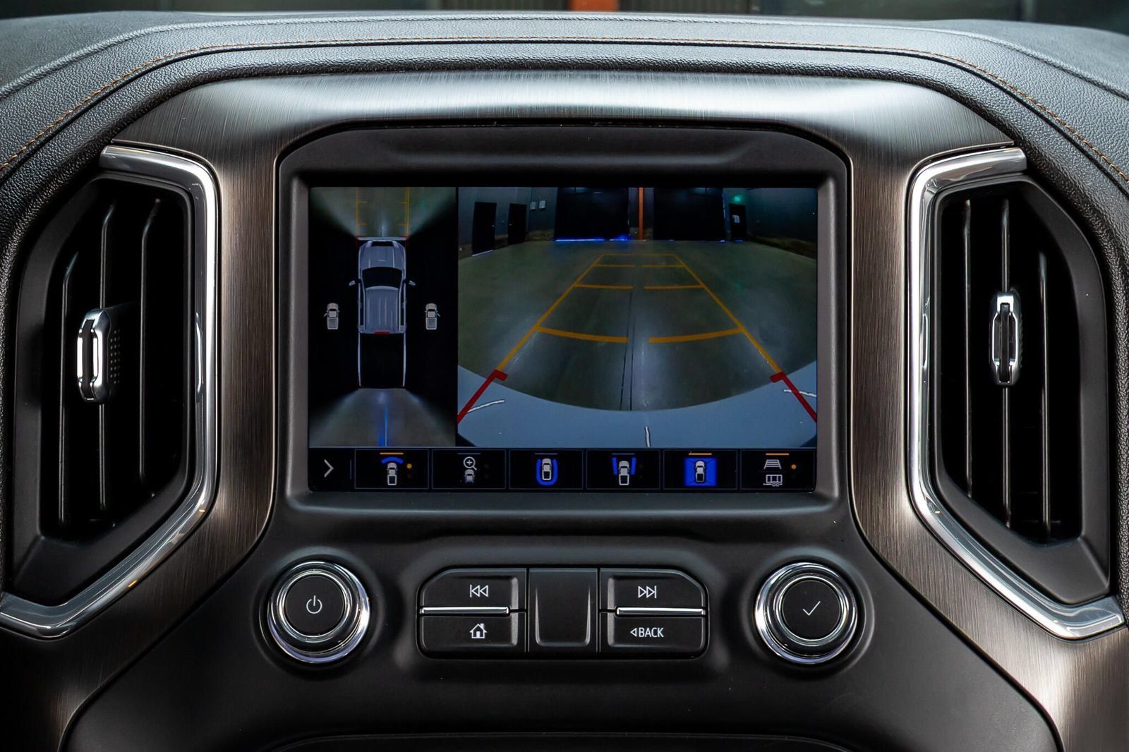 Used 2021 GMC Sierra 2500 AT4 w/ AT4 Premium Plus Package AWD/4WD image 26