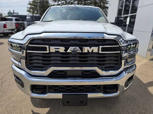 Used 2025 RAM 2500 Big Horn AWD/4WD image 3