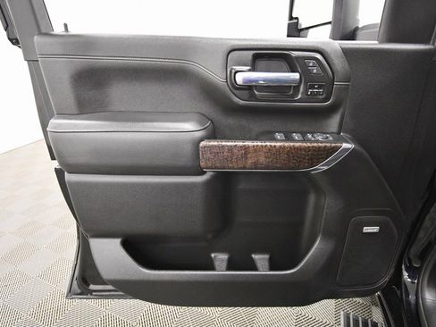 Used 2023 GMC Sierra 3500 Denali w/ Denali Ultimate Package image 13