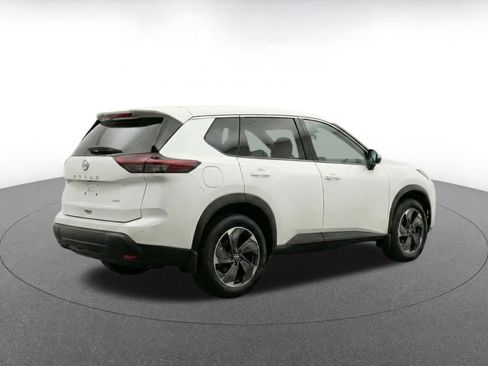Used 2025 Nissan Rogue SV AWD/4WD image 9
