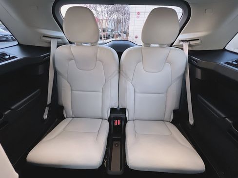 Certified 2022 Volvo XC90 T6 Inscription w/ Climate Package image 26