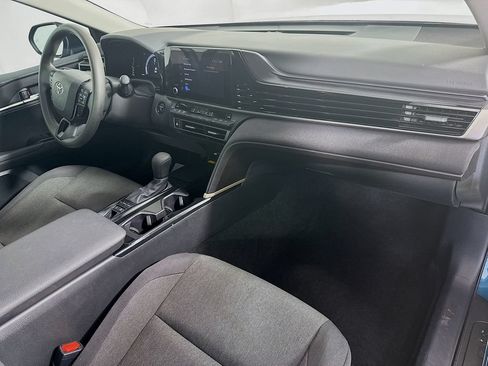 Used 2025 Toyota Camry LE w/ Convenience Package FWD image 33