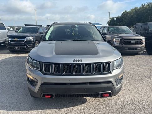 Used 2019 Jeep Compass Trailhawk AWD/4WD image 2