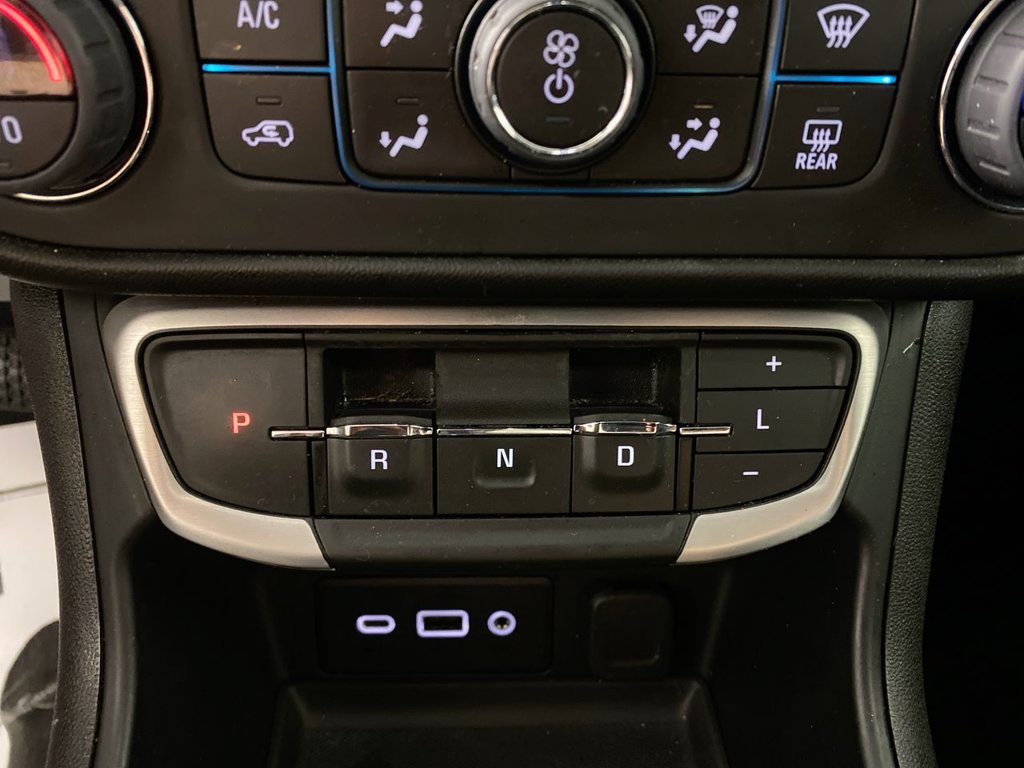 Certified 2023 GMC Terrain SLE w/ Driver Convenience Package FWD image 19