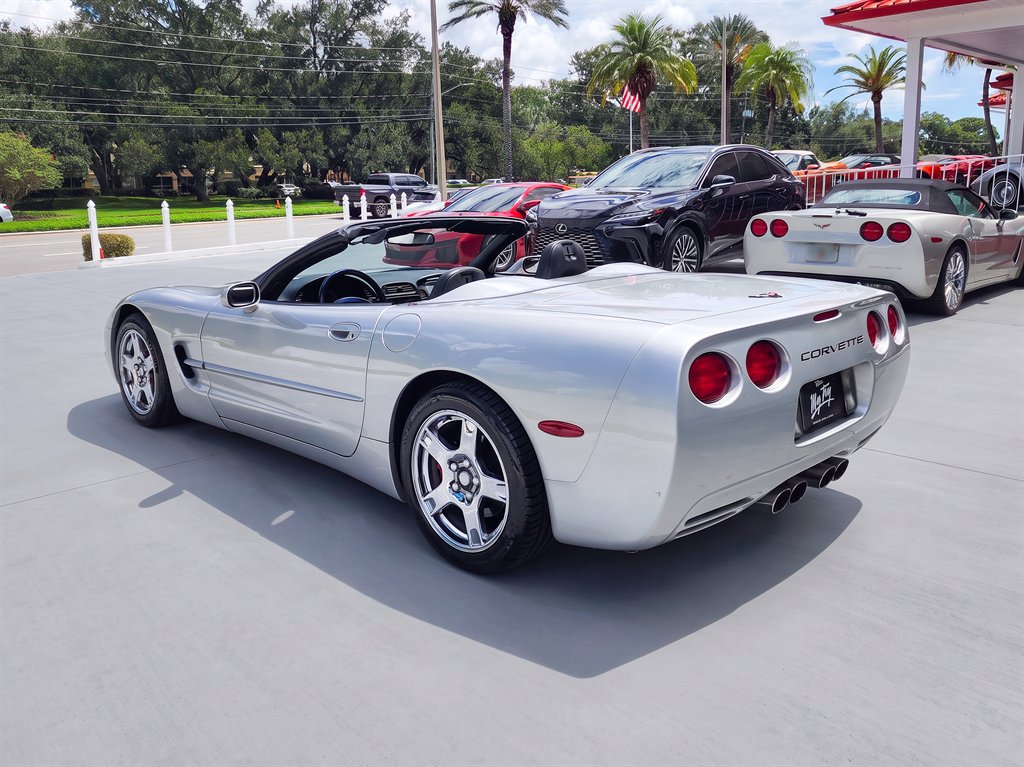 Used 1999 Chevrolet Corvette Convertible w/ Memory Pkg RWD image 6