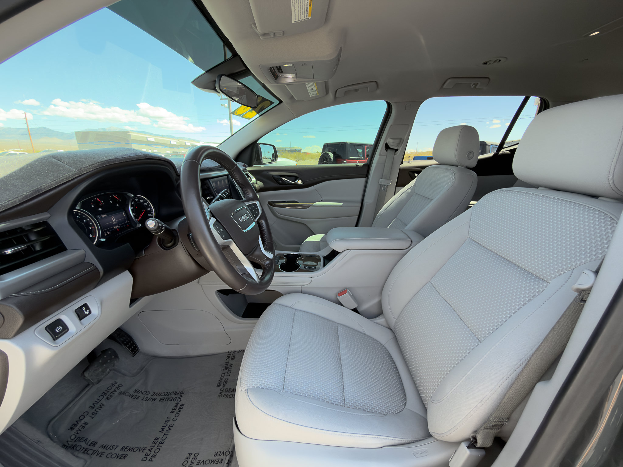 Used 2020 GMC Acadia SLE w/ Driver Convenience Package FWD image 11