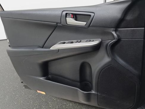 Used 2014 Toyota Camry SE FWD image 24