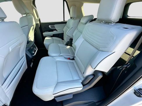 Certified 2025 Ford Expedition Max Platinum w/ Platinum Ultimate Package image 24