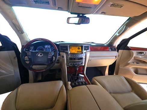 Used 2010 Lexus LX 570 4WD image 28