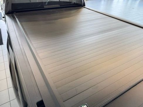 Used 2022 GMC Canyon Denali image 39