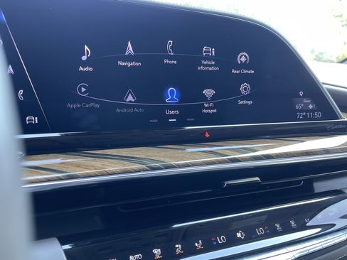 Used 2022 Cadillac Escalade Premium Luxury Platinum image 30