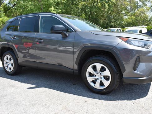 Used 2021 Toyota RAV4 LE FWD image 41