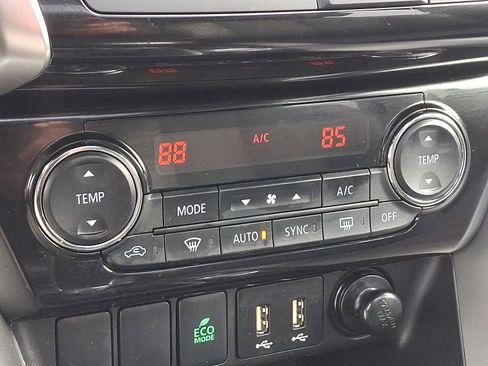 Used 2024 Mitsubishi Eclipse Cross SE image 16