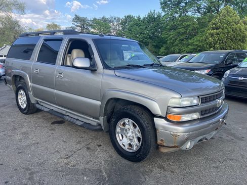 Used 2003 Chevrolet Suburban Z71 image 5