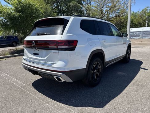 New 2026 Volkswagen Atlas Peak Edition AWD/4WD image 6