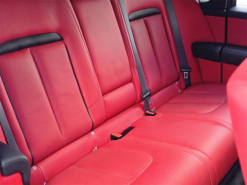 Used 2022 Rolls-Royce Cullinan image 9