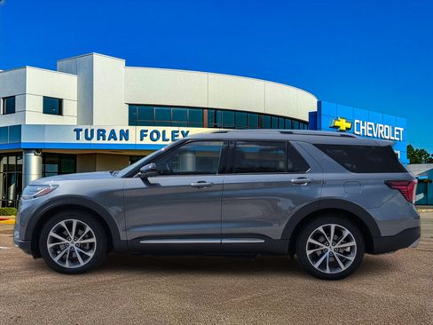 Used 2025 Ford Explorer Platinum w/ Ultimate Package RWD image 2