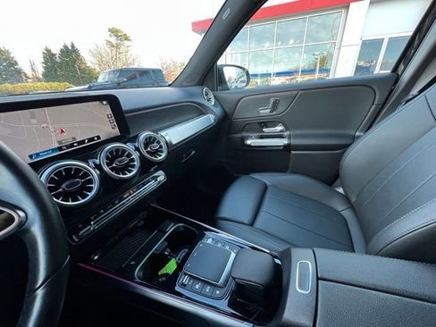 Used 2023 Mercedes-Benz EQB 300 4MATIC w/ Exclusive Package image 24