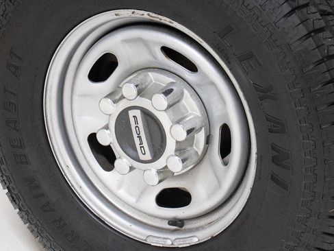 Used 2019 Ford F250 XL w/ Power Equipment Group image 21