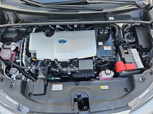 Used 2022 Toyota Prius L Eco image 31