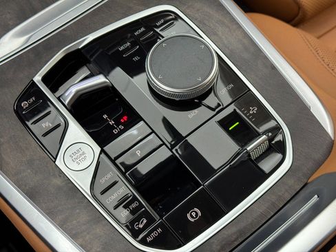 Used 2023 BMW X7 xDrive40i w/ M Sport Package image 36