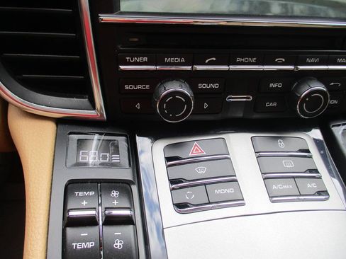 Used 2013 Porsche Panamera image 29