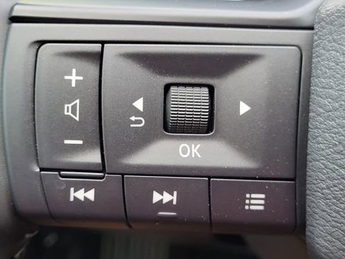 New 2026 Nissan Pathfinder SV AWD/4WD image 9