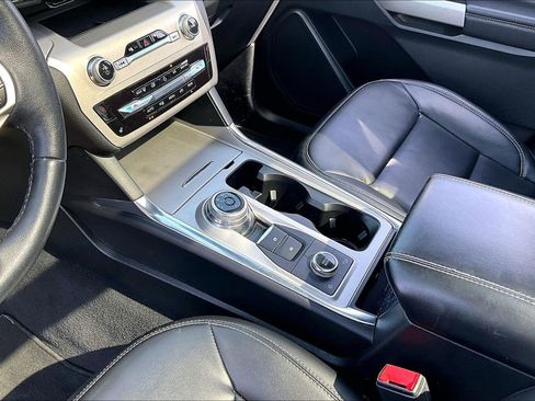 Used 2023 Ford Explorer XLT w/ Equipment Group 202A image 15