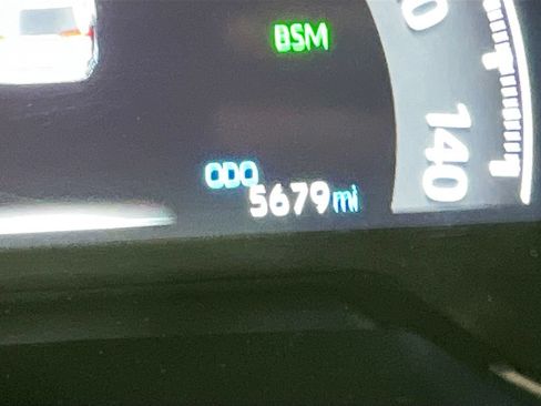 Used 2025 Toyota RAV4 SE w/ Convenience Package AWD/4WD image 12