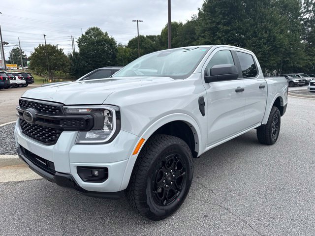 New 2026 Ford Ranger XLT w/ Black Appearance Package RWD image 5