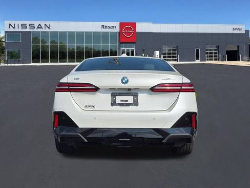 Used 2024 BMW i5 eDrive40i w/ M Sport Package RWD image 4