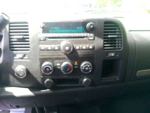 Used 2007 Chevrolet Silverado 2500 LT w/ 1LT Convenience Package AWD/4WD image 30