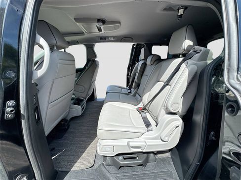 Used 2022 Honda Odyssey Elite image 25
