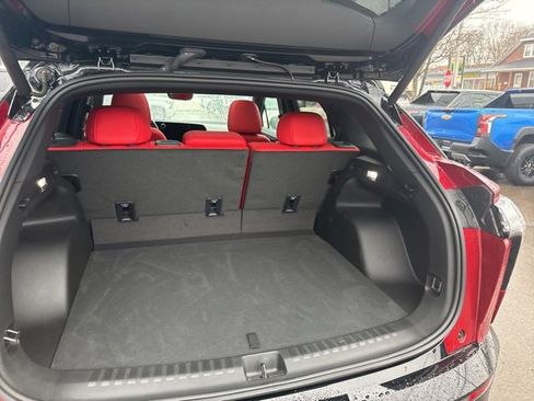 Used 2025 Chevrolet Blazer EV SS w/ Performance Package image 9