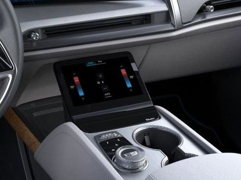 New 2026 Cadillac Vistiq Luxury image 23