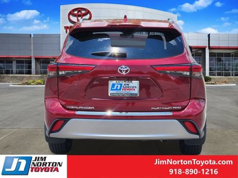 Used 2021 Toyota Highlander Platinum AWD/4WD image 7