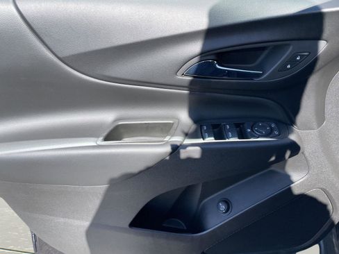 Used 2020 Chevrolet Equinox LT image 23