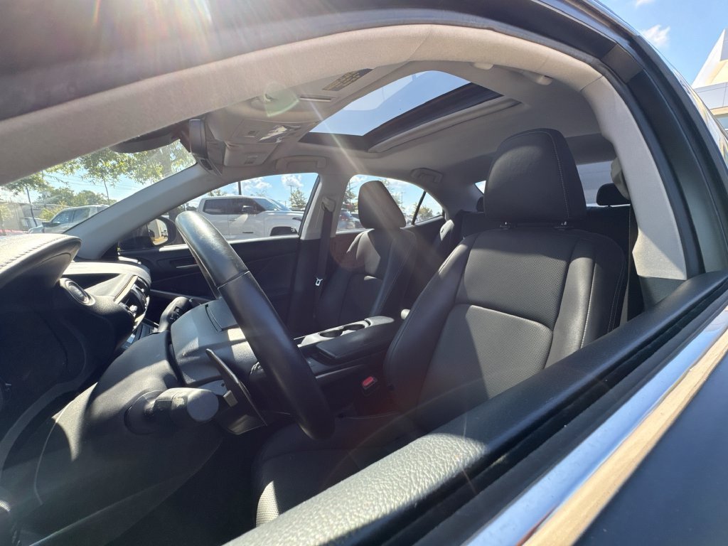 Used 2019 Lexus IS 300 RWD image 10