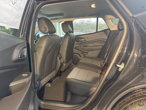 New 2026 Chevrolet Trax LT w/ Sunroof Package image 12