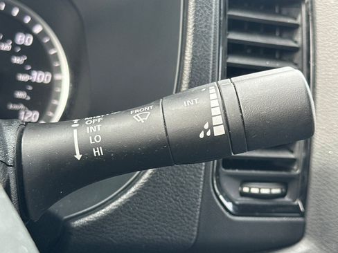 Used 2023 Nissan Frontier SV w/ Midnight Edition Package image 32