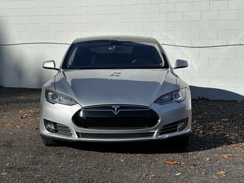 Used 2014 Tesla Model S 60 image 2