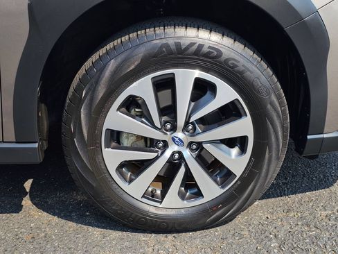 Used 2024 Subaru Outback Premium AWD/4WD image 9