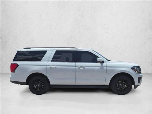 Used 2024 Ford Expedition Max XLT AWD/4WD image 4