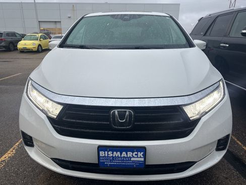 Used 2023 Honda Odyssey Touring image 2