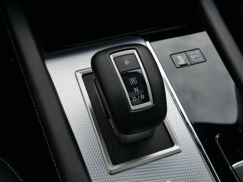 Used 2025 Mitsubishi Outlander SEL AWD/4WD image 22