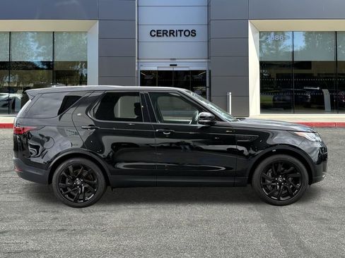 Used 2025 Land Rover Discovery S AWD/4WD image 5