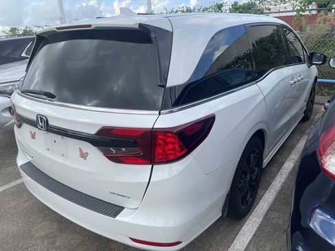 Used 2023 Honda Odyssey Sport image 3