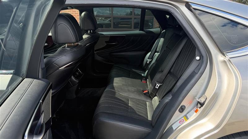 Used 2019 Lexus LS 500 AWD w/ Interior Upgrade Package image 18