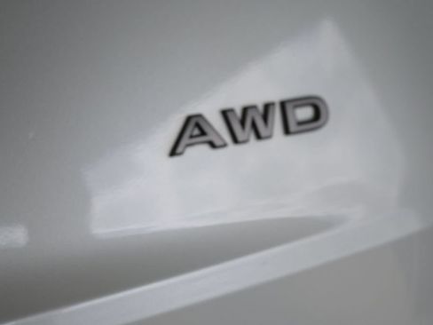 Used 2025 Nissan Rogue SV AWD/4WD image 20